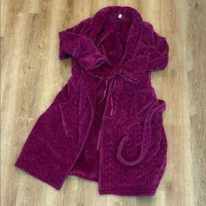 Luxurious Soft Joyspun Women's Robe in Rich‎ Wine
